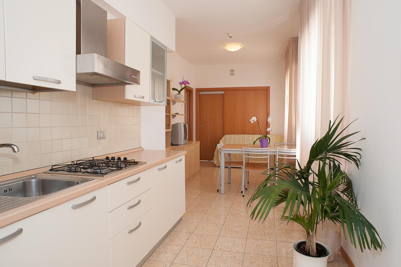 Residence Ca D'Oro Lido di Jesolo Bagian luar foto