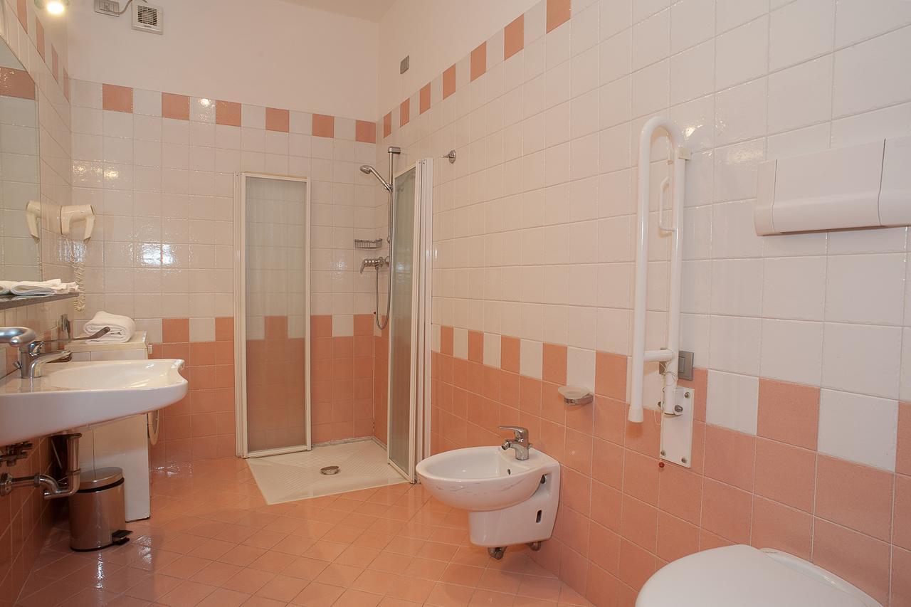 Residence Ca D'Oro Lido di Jesolo Bagian luar foto