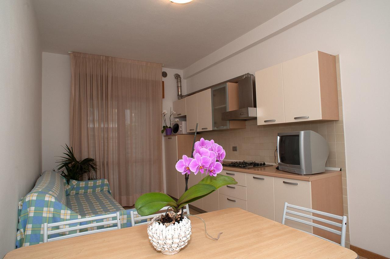 Residence Ca D'Oro Lido di Jesolo Bagian luar foto