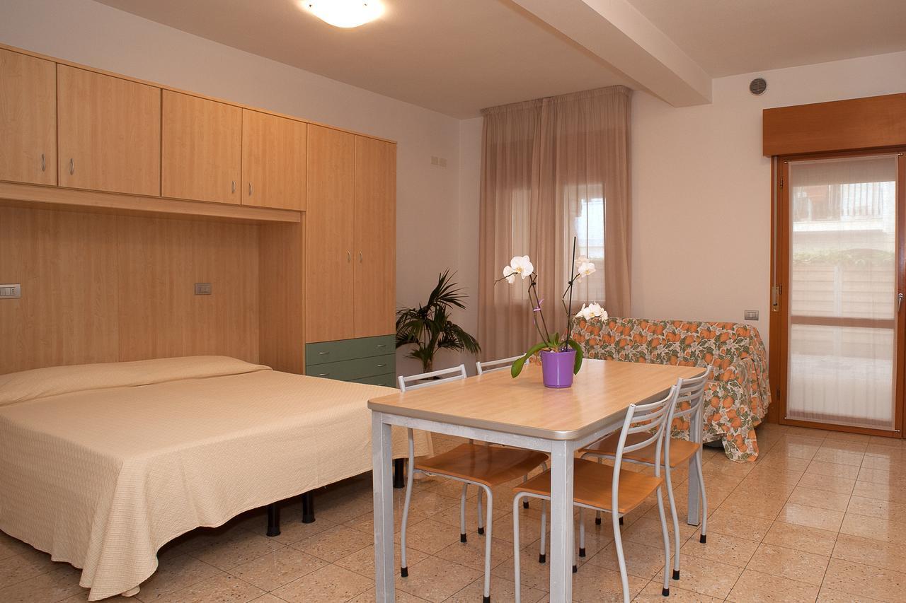 Residence Ca D'Oro Lido di Jesolo Bagian luar foto